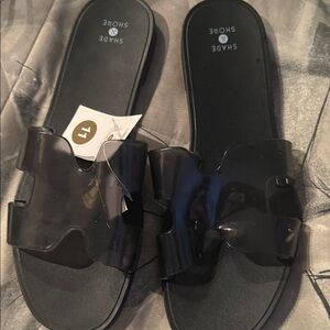 Shade & Shore Black Clear Wave-Top Slide Sandals